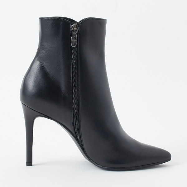Short Boots