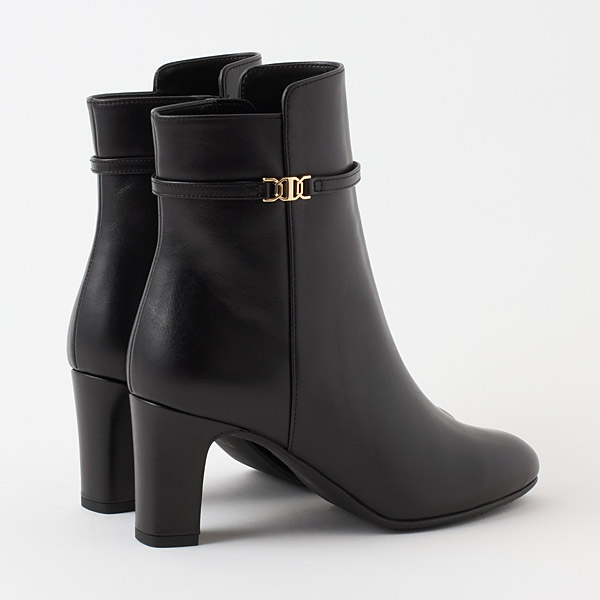 Short Boots